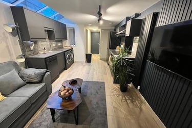 6 bed house, Heeley Road, Selly Park, Birmingham, B296EL - Image 2